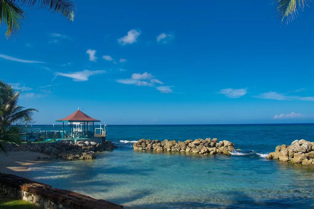 Chrisanns Paradise Suite By The Ocean - Apt#9 Ocho Rios
