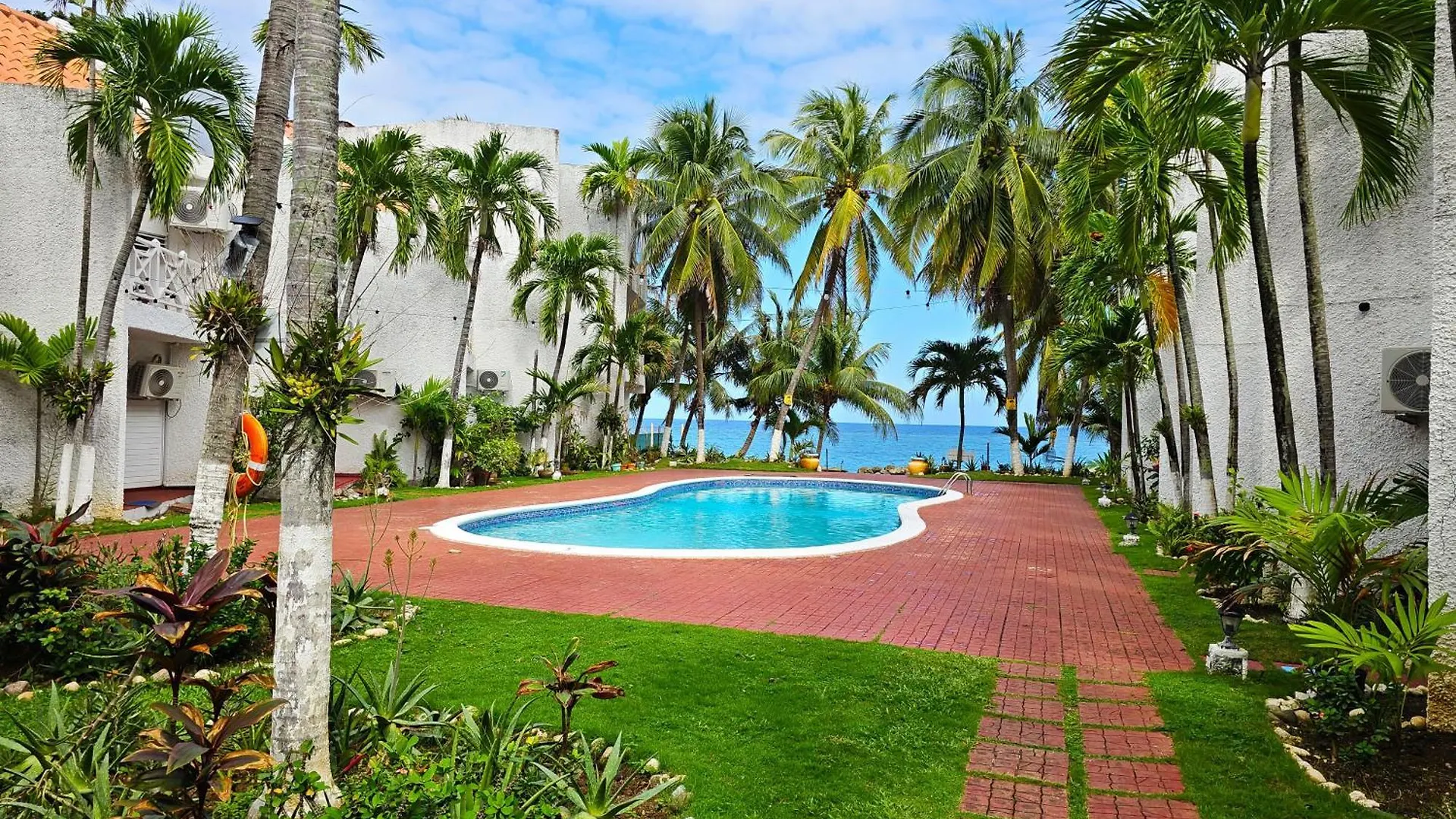 Chrisanns Paradise Suite By The Ocean - Apt#9 Ocho Rios 0*,  Jamaica